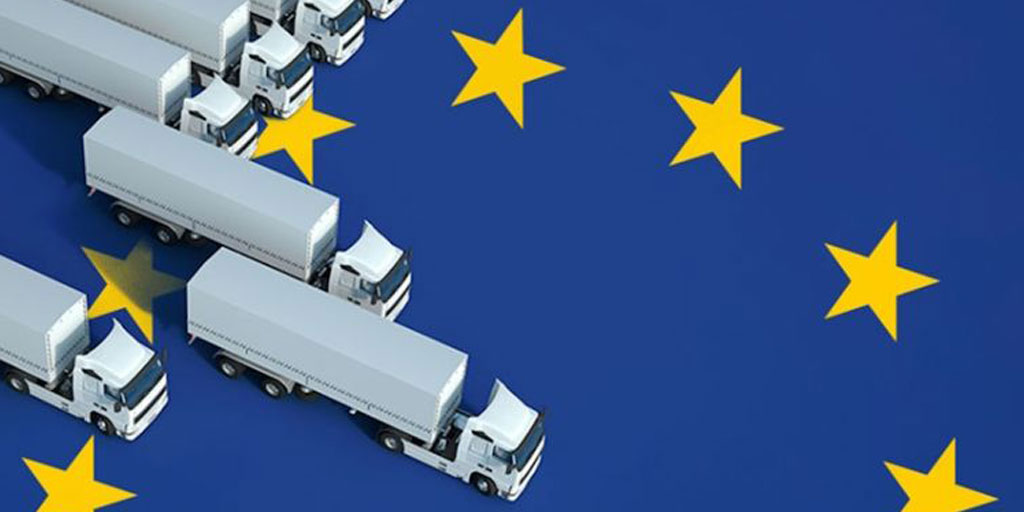 Investície do LNG a bioLNG môžu byť rozumným a bezpečným krokom, no prechod na vodík a elektrinu stále prináša riziká a nejasnosti. Cestná nákladná doprava, ktorá je po leteckej doprave druhým najväčším producentom emisií v rámci Európskej únie (EÚ), čelí značným výzvam. Na jednej strane je tlak na znižovanie emisií, na druhej strane je tu neutíchajúci dopyt po nákladovej efektívnosti. Ekologické technológie ako elektrina a vodík sú drahé a neflexibilné, zatiaľ čo LNG a bio-LNG ponúkajú praktickejšie riešenie. Zákazníci oceňujú ekologický prístup prepravcu, ale zároveň požadujú konkurencieschopné ceny. Ako teda môžeme nájsť rovnováhu medzi environmentálnou udržateľnosťou a nákladmi na dopravu? Jedným z príkladov môže byť opatrná adaptácia, ktorá spája environmentálne ciele s ekonomickou obozretnosťou.